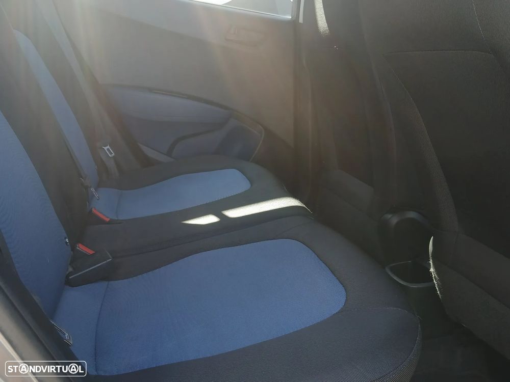 Hyundai i10 1.0 Urban GPL+Bluet.+Ctrl - 19