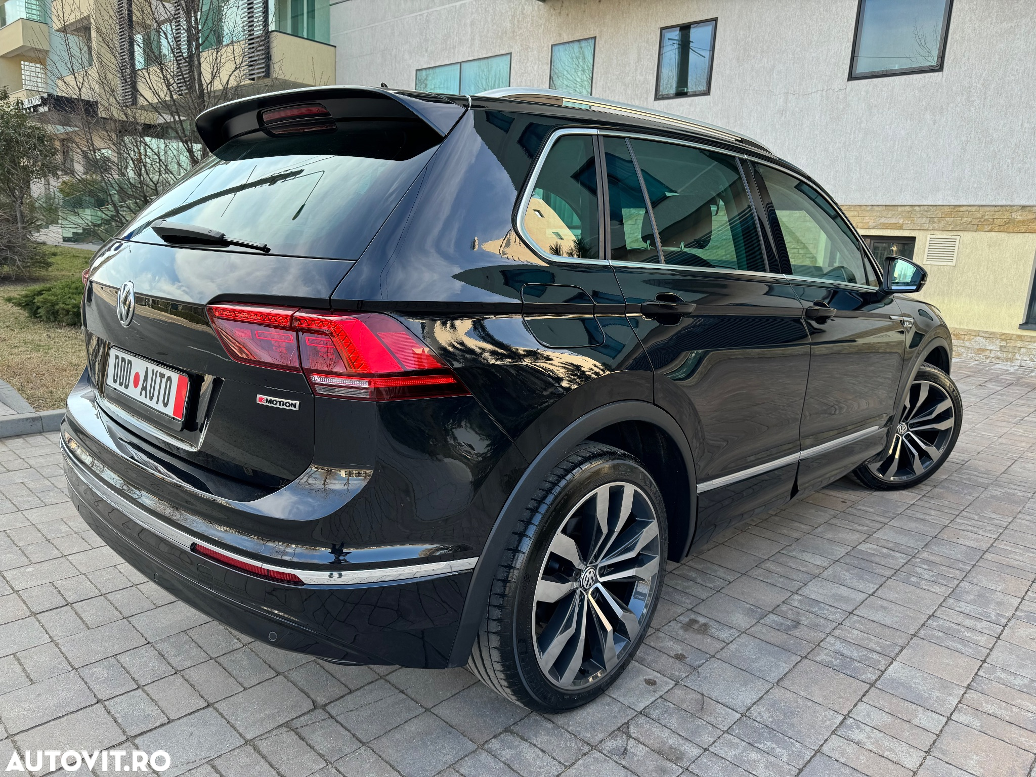 Volkswagen Tiguan 2.0 TDI 4Mot DSG Highline - 27