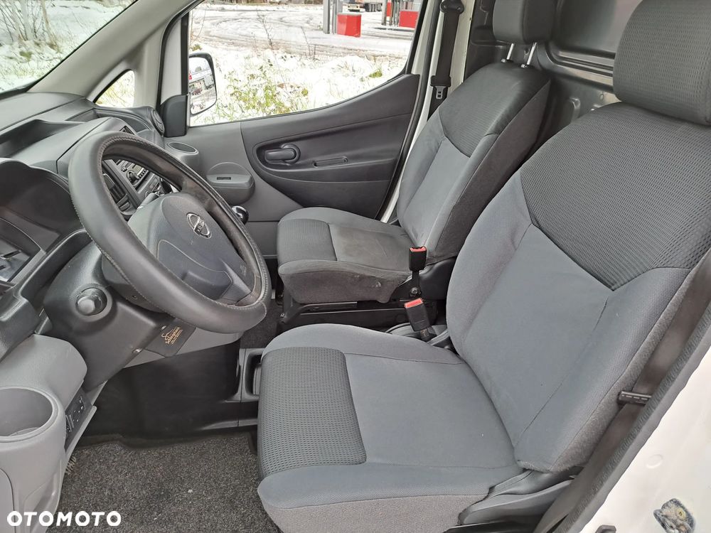 Nissan NV200 - 14