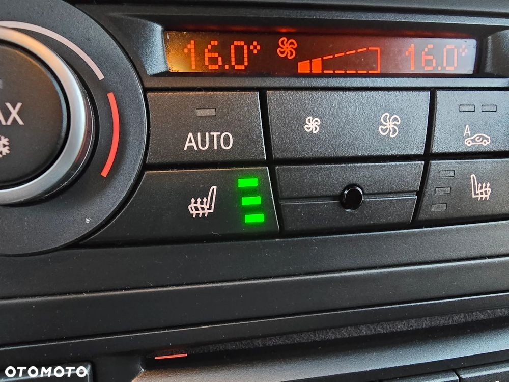 BMW X1 sDrive20d - 37