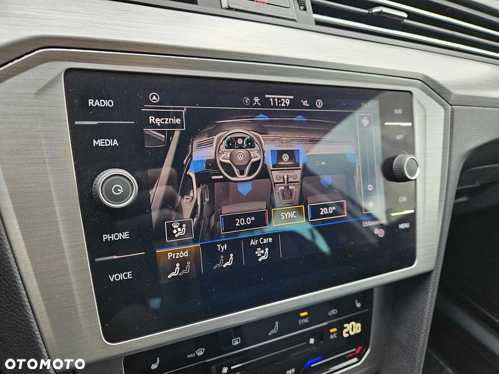 Volkswagen Passat - 16