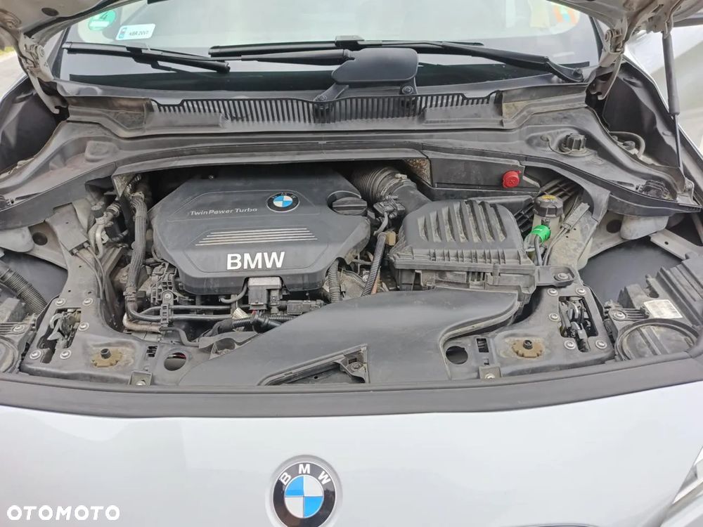 BMW Seria 2 218d - 5