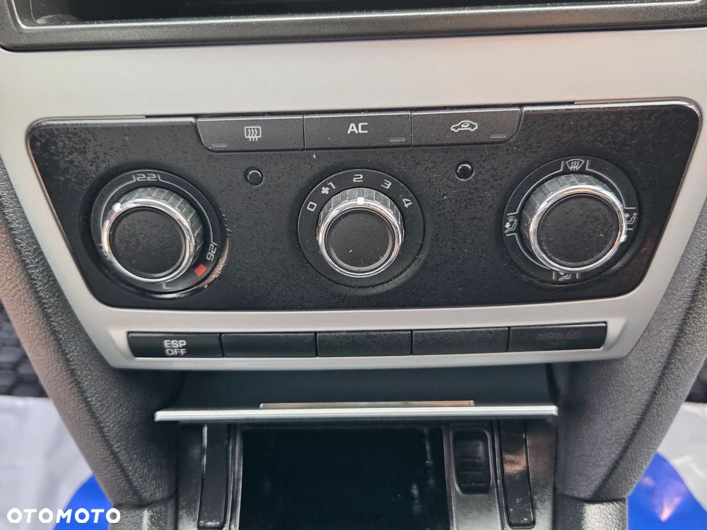 Skoda Octavia 1.6 Combi Classic - 27