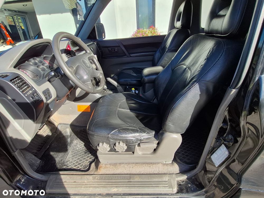Mitsubishi Pajero 3.2 DID 5os (lea) - 11