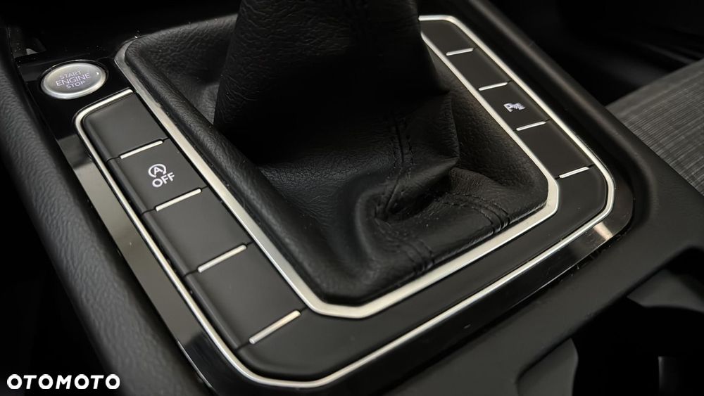 Volkswagen Passat Variant 2.0 TDI EVO Business - 21