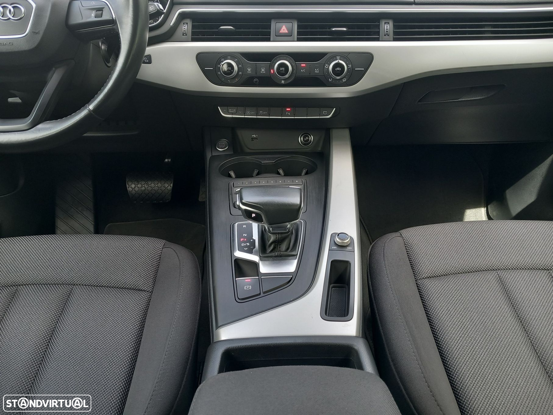 Audi A4 Avant 35 TDI Design S tronic - 31