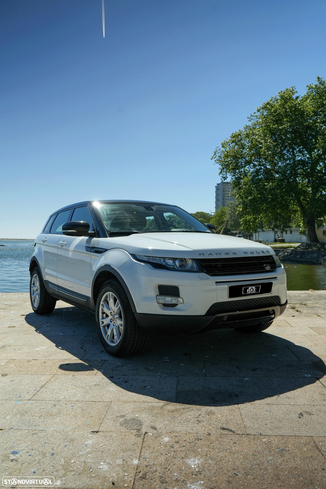 Land Rover Range Rover Evoque 2.2 TD4 Dynamic Auto - 9