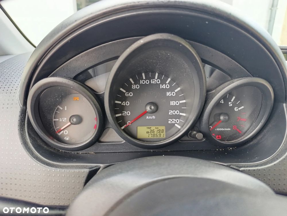 Mitsubishi Colt 1.3 Inform - 2