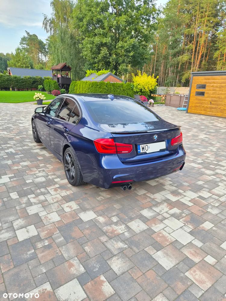 BMW Seria 3 328i Sport Line - 10