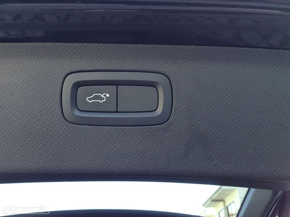 Volvo XC 90 2.0 D4 R-Design - 15