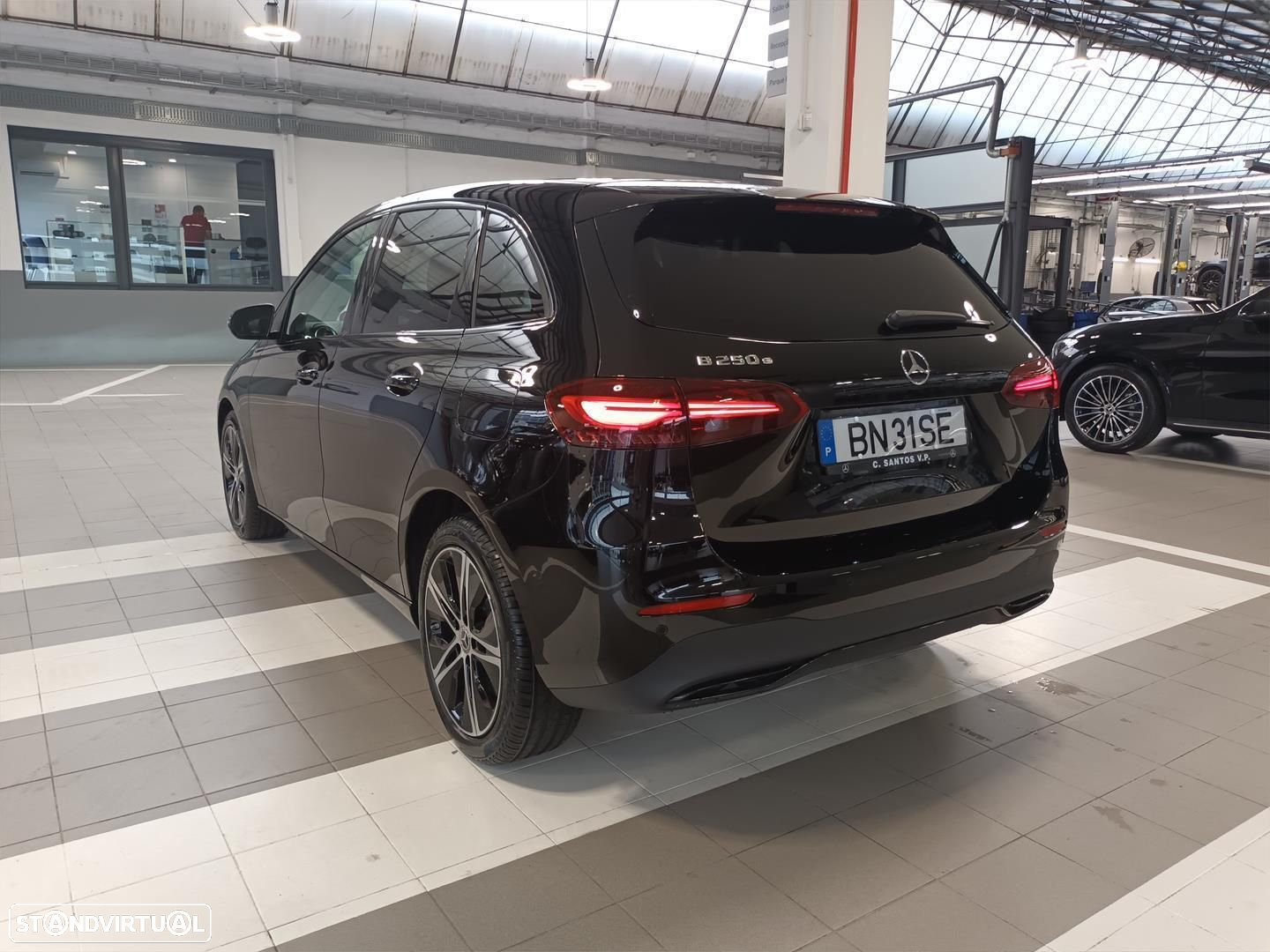 Mercedes-Benz B 250 e - 7