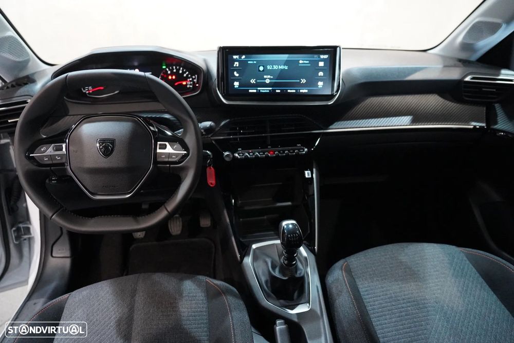 Peugeot 208 - 30