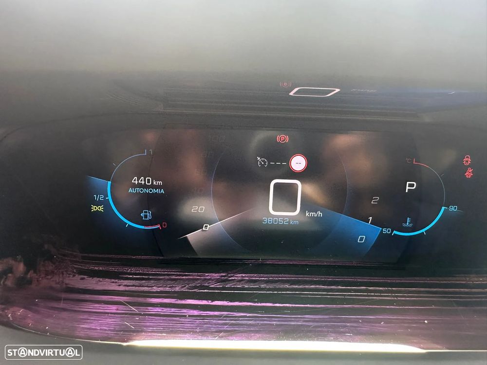 Peugeot 208 1.2 PureTech Allure EAT8 - 8