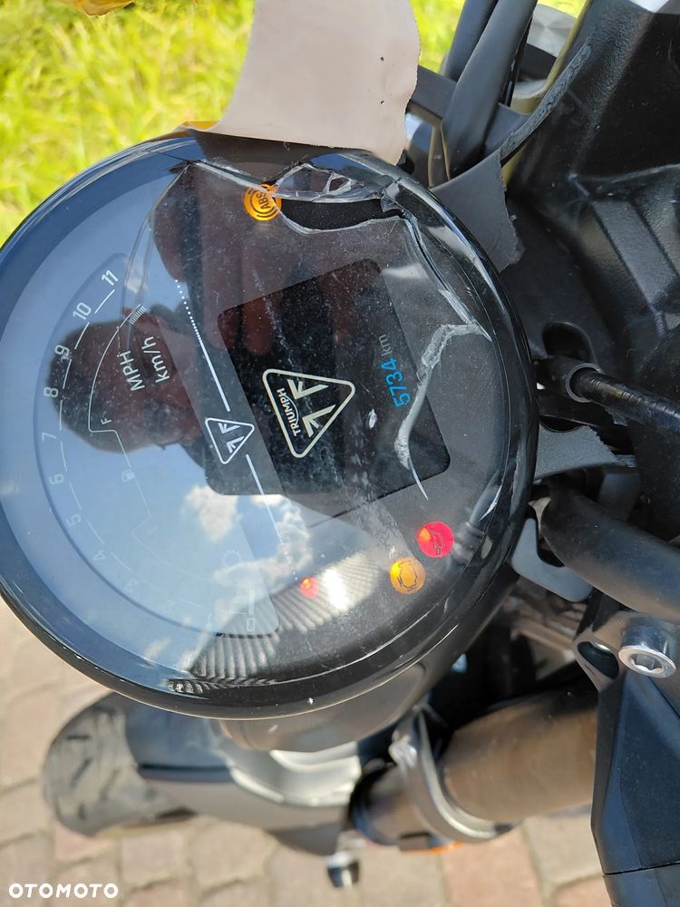 Triumph Trident - 14