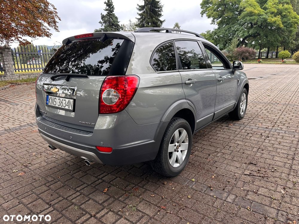 Chevrolet Captiva 2.0 4WD 7 Sitzer Automatik LT Exclusive - 4