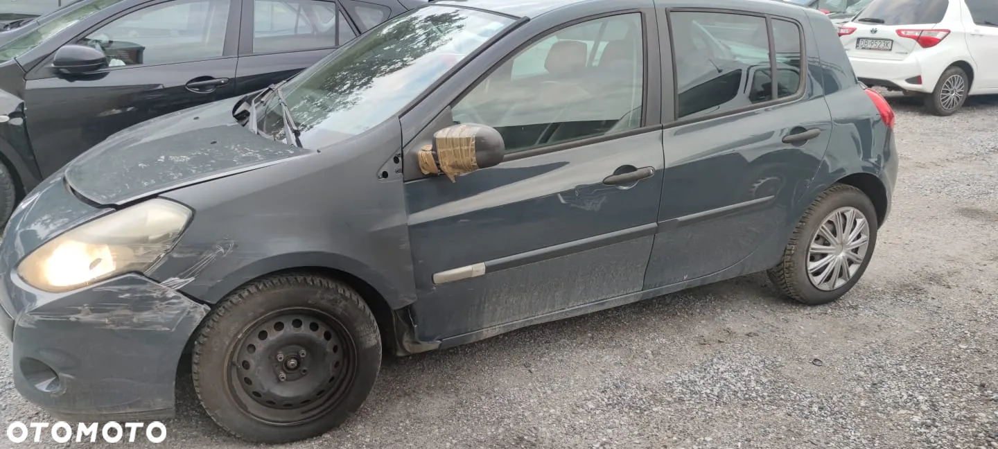 Renault Clio 1.5 dCi Authentique - 9