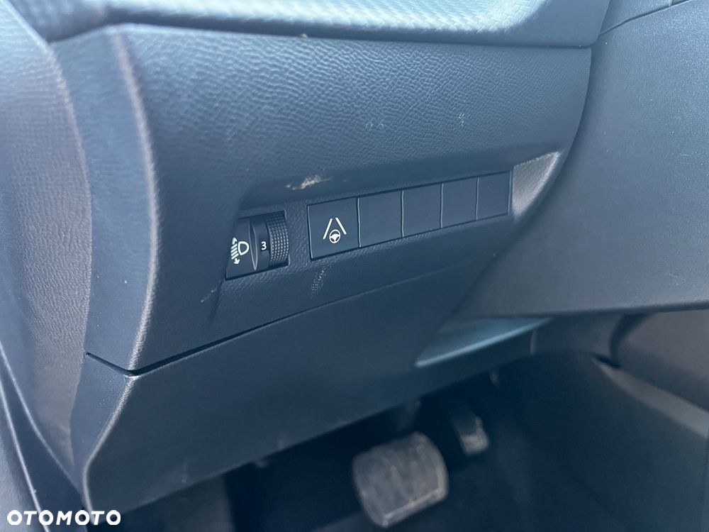 Peugeot 208 Hybrid 100 e-DSC6 Allure - 20