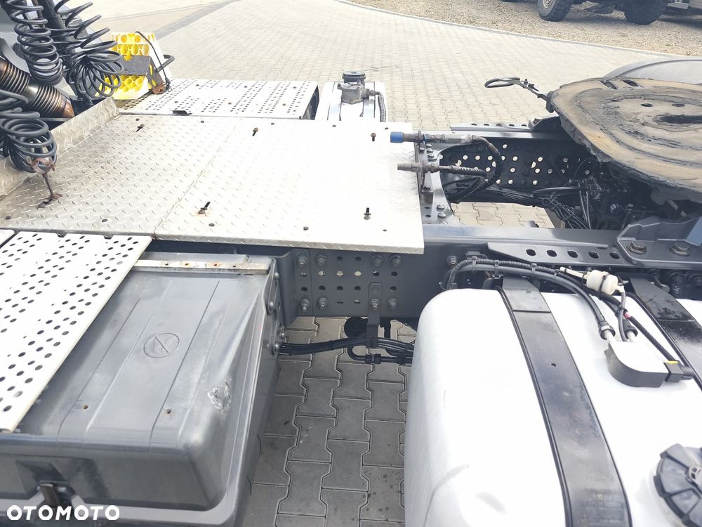 Mercedes-Benz 1843 Antos 2015 hydraulika waga 6378 kg Mały przebieg ASO Polska kabina krótka dzienna standard - 24