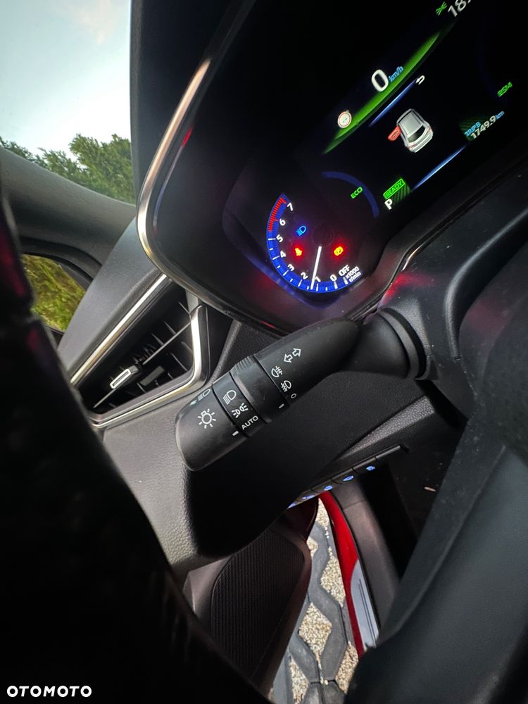 Toyota Corolla 1.8 Hybrid Executive - 26