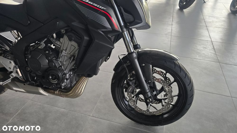 Honda CB - 27