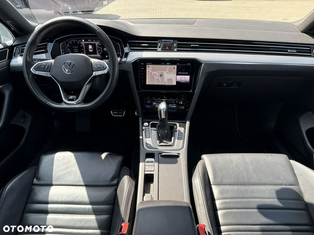 Volkswagen Passat 2.0 TSI Elegance DSG - 22