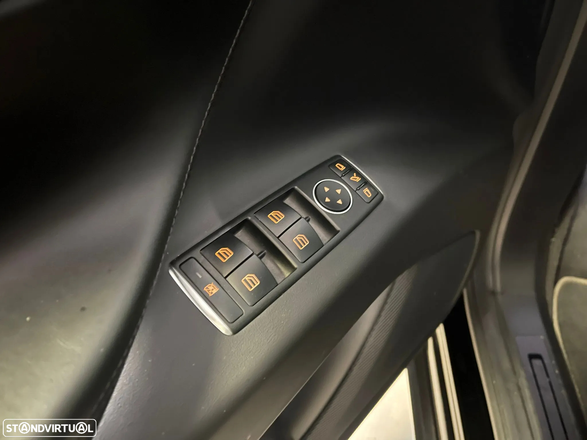 Tesla Model X 75D - 7