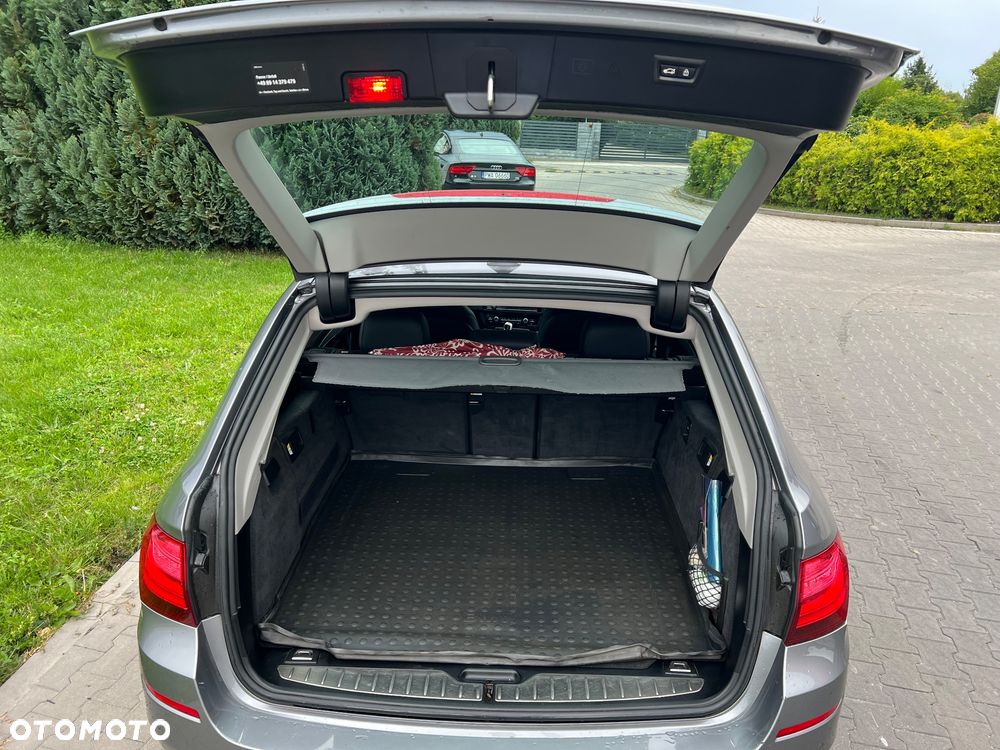 BMW Seria 5 525d - 8