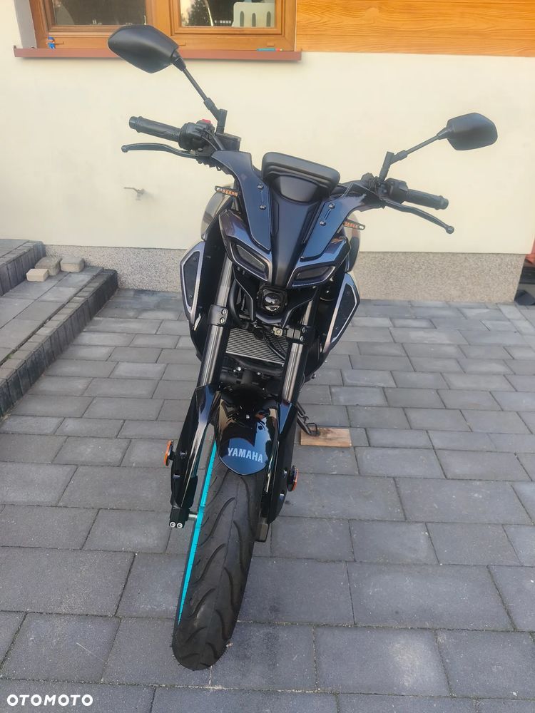 Yamaha MT - 9