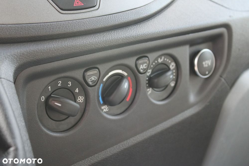 Ford Transit - 19