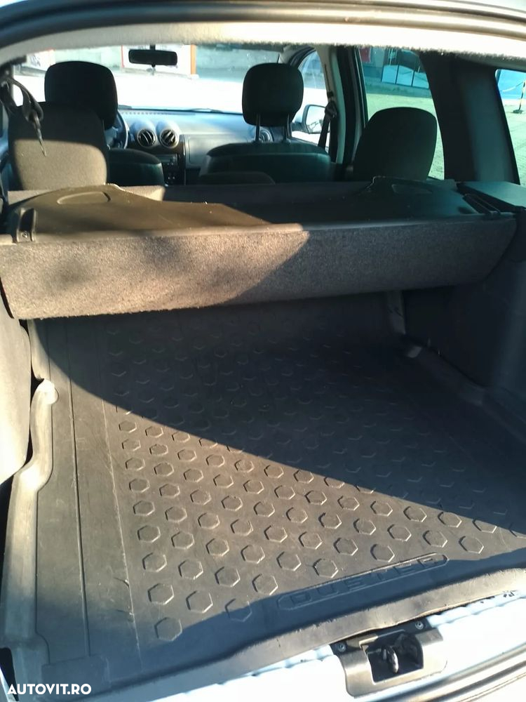 Dacia Duster 1.5 dCi 4x4 Laureate - 28