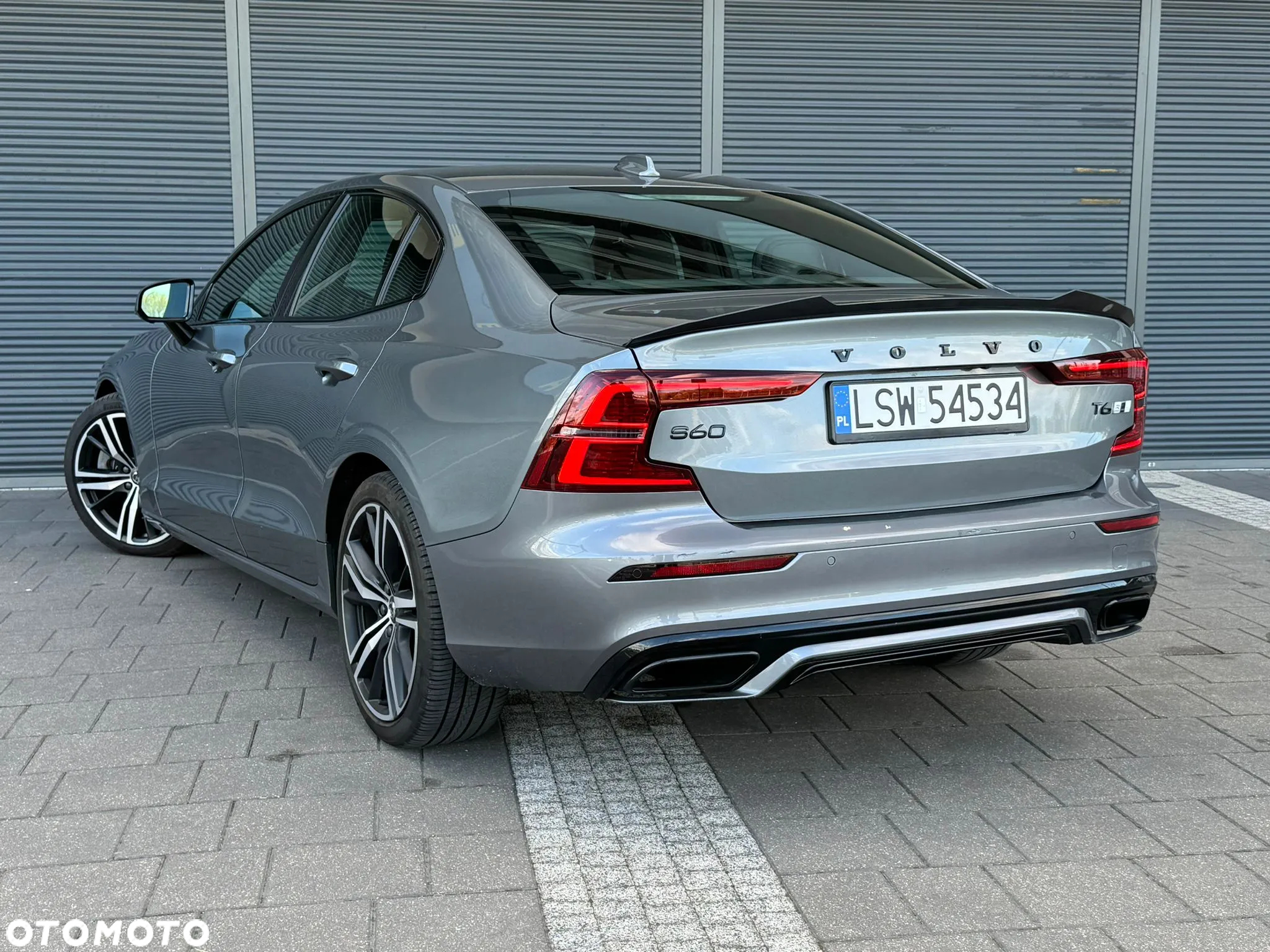 Volvo S60 T6 AWD R-Design - 8