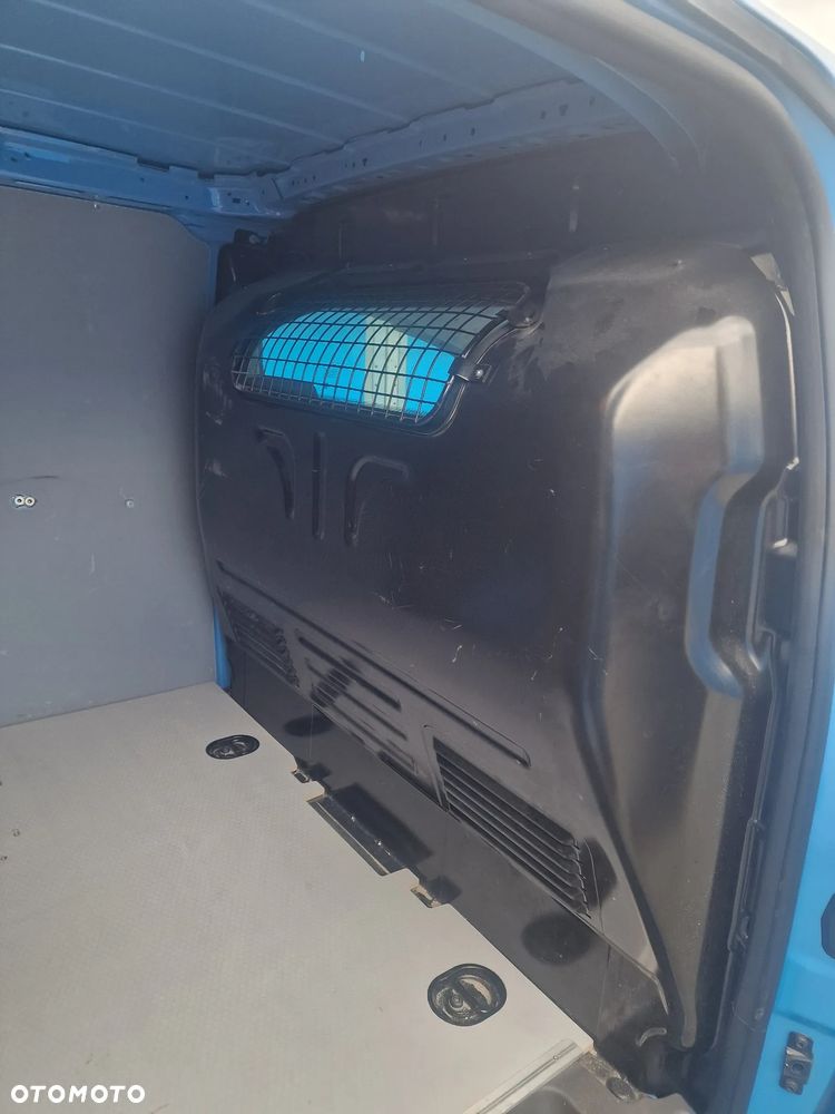 Ford Transit Connect - 16
