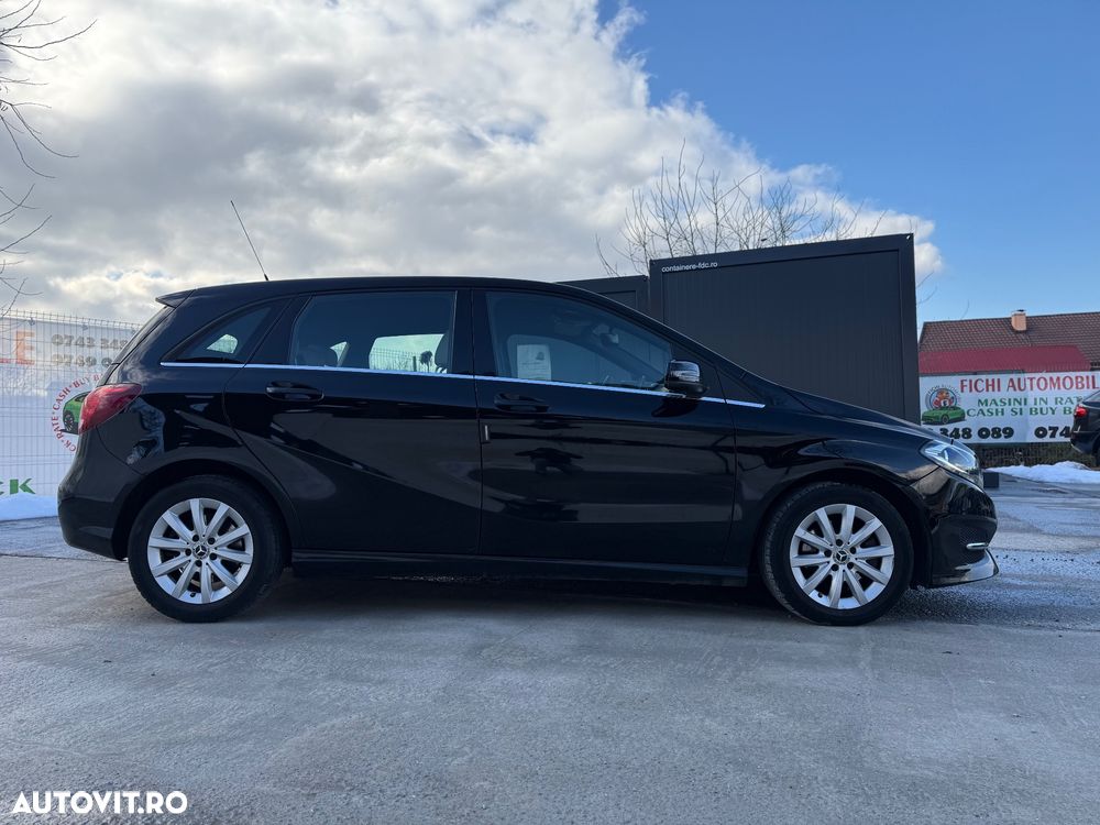 Mercedes-Benz B 180 - 11