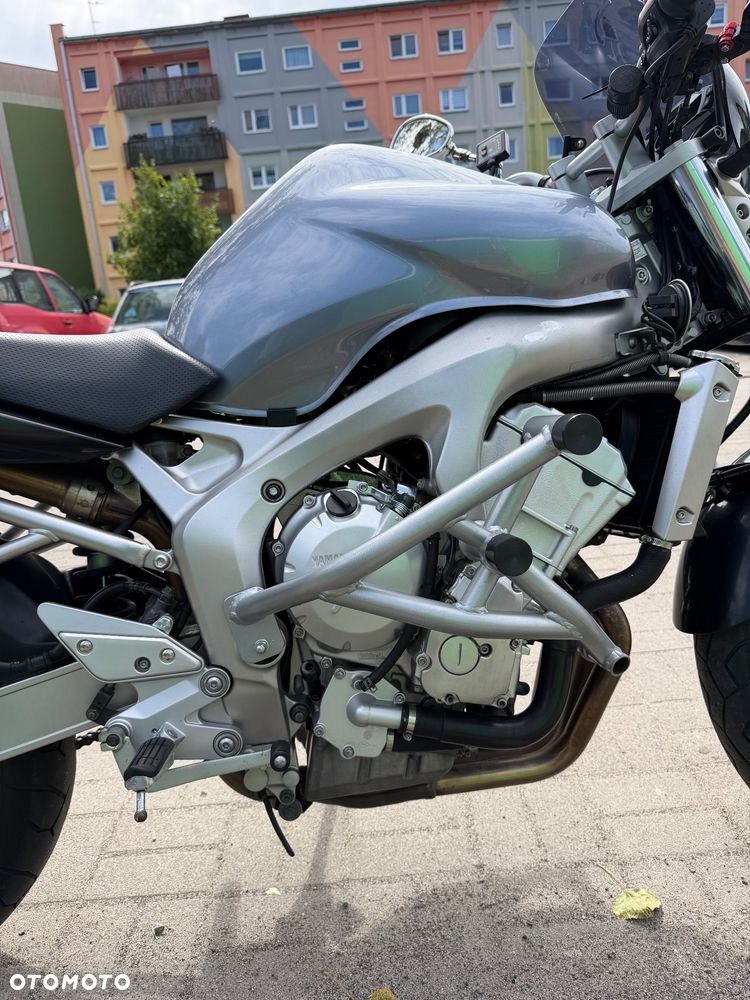 Yamaha FZ6 - 12