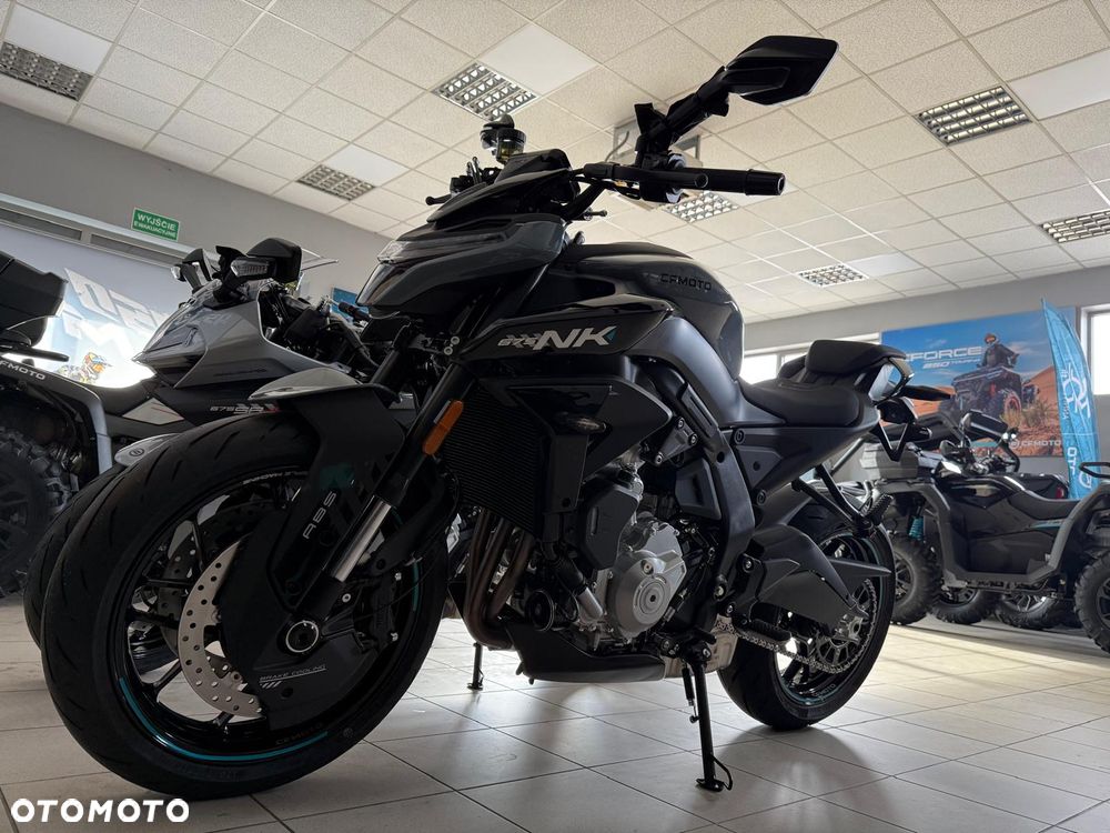 CFMoto 675NK - 2