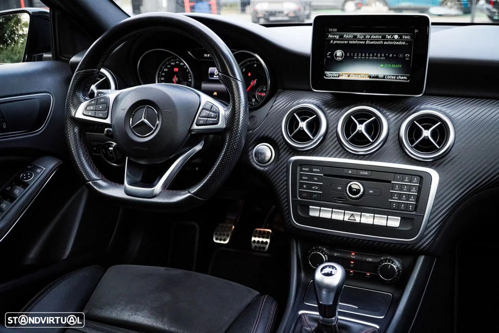 Mercedes-Benz A 180 d AMG Line - 15