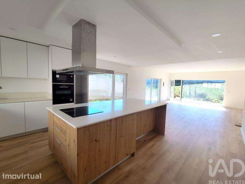 Casa / Villa T3 em Cadaval e Pêro Moniz de 205,00 m2 - Grande imagem: 4/30