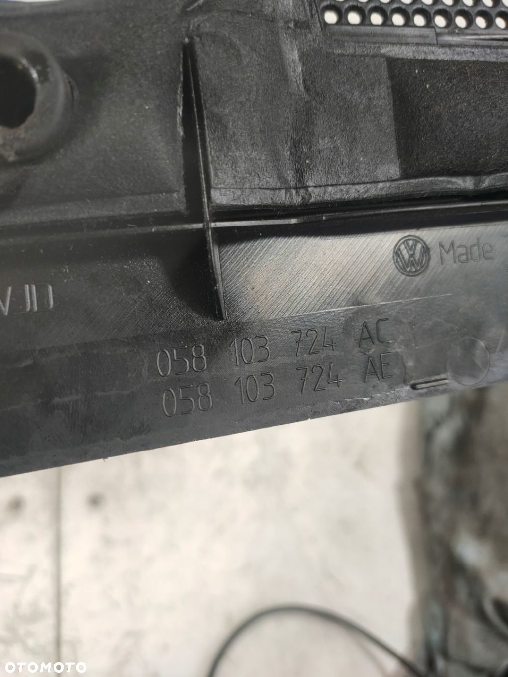 POKRYWA SILNIKA VW PASSAT B5 FL 058103724AC 1.8 150KM - 6