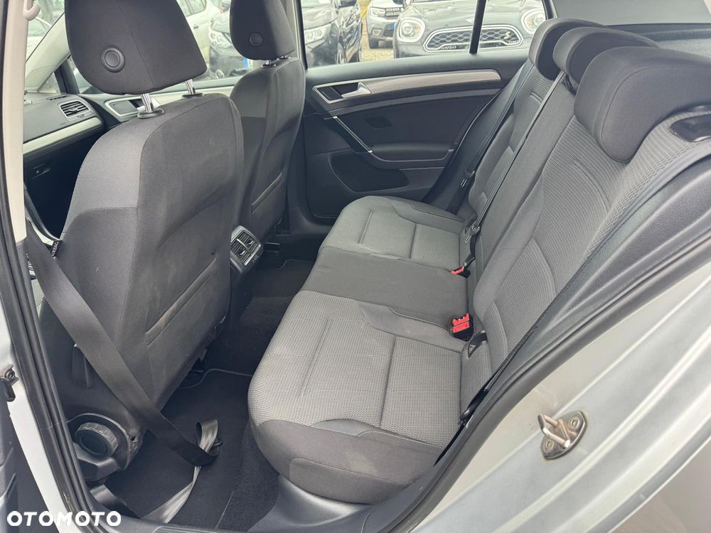 Volkswagen Golf 1.6 TDI DPF BlueMotion Technology DSG Comfortline - 19