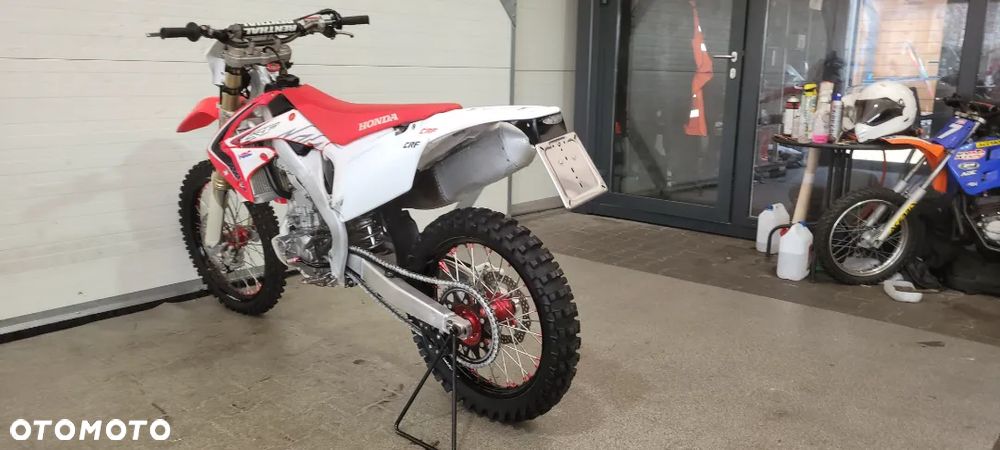 Honda CRF - 19