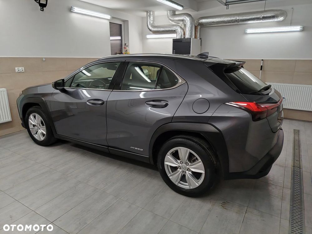 Lexus UX 250h Elegance 2WD - 8