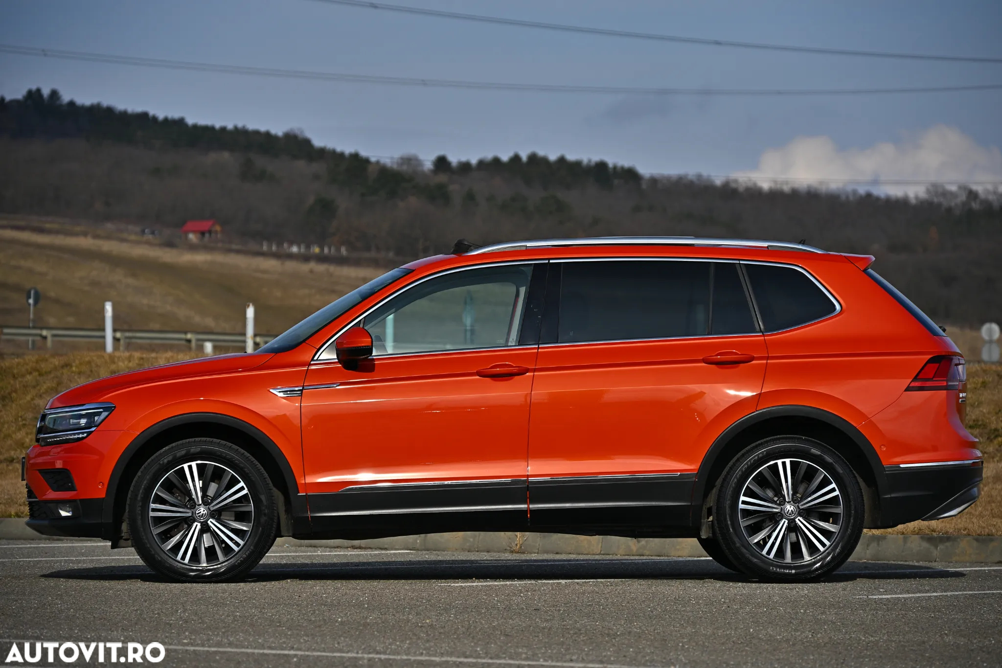 Volkswagen Tiguan Allspace 2.0 TDI SCR DSG Comfortline - 3