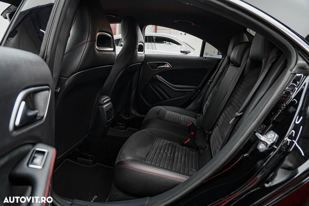 Mercedes-Benz CLA 180 7G-DCT AMG Line - 8