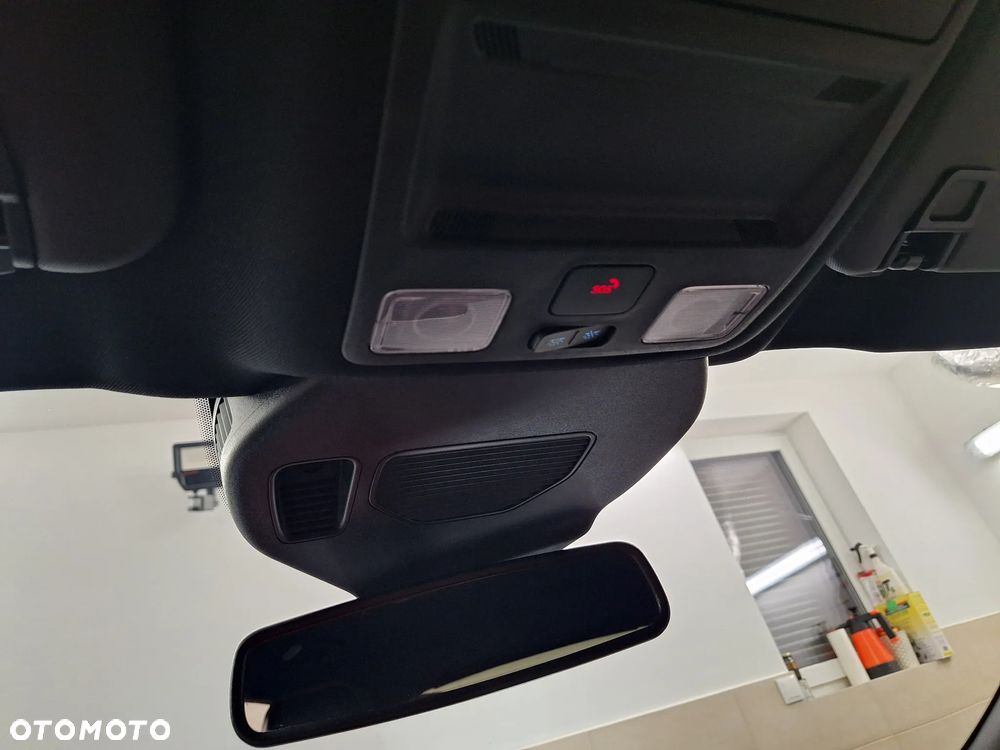 Ford Kuga - 36