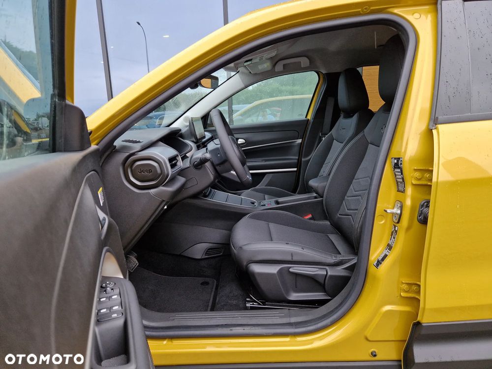 Jeep Avenger 54kWh Summit - 16