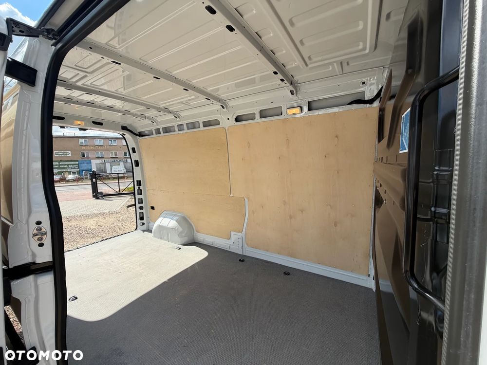 Renault NOWY MASTER L3H2 HOMOLOGACJA cięż. VAT-1 Duża ŁADOWNOŚĆ 1259kg Długa paka 3800mm Objętość 13m3 SPRAWDZONY TRWAŁY SILNIK 2.0DCI ROZRZĄD NA ŁAŃCUCHU Salon Polska Pierwszy wł. Eksploatowany w trasie auto Jak Nowe Gwarancja Fabryczna Renault! - 33