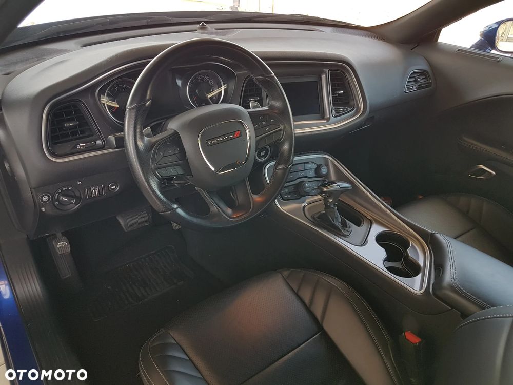 Dodge Challenger 5.7 R/T Shaker - 17