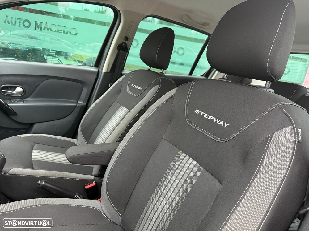 Dacia Sandero 0.9 TCe SL Stepway of Life - 12