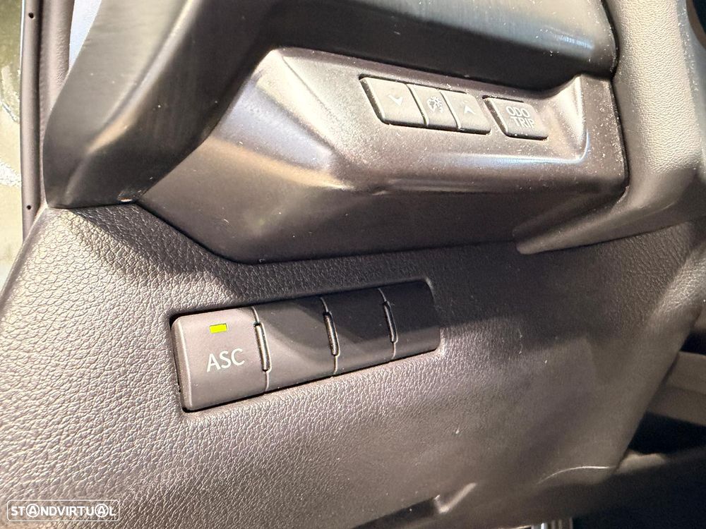 Lexus UX 250h F Sport - 38