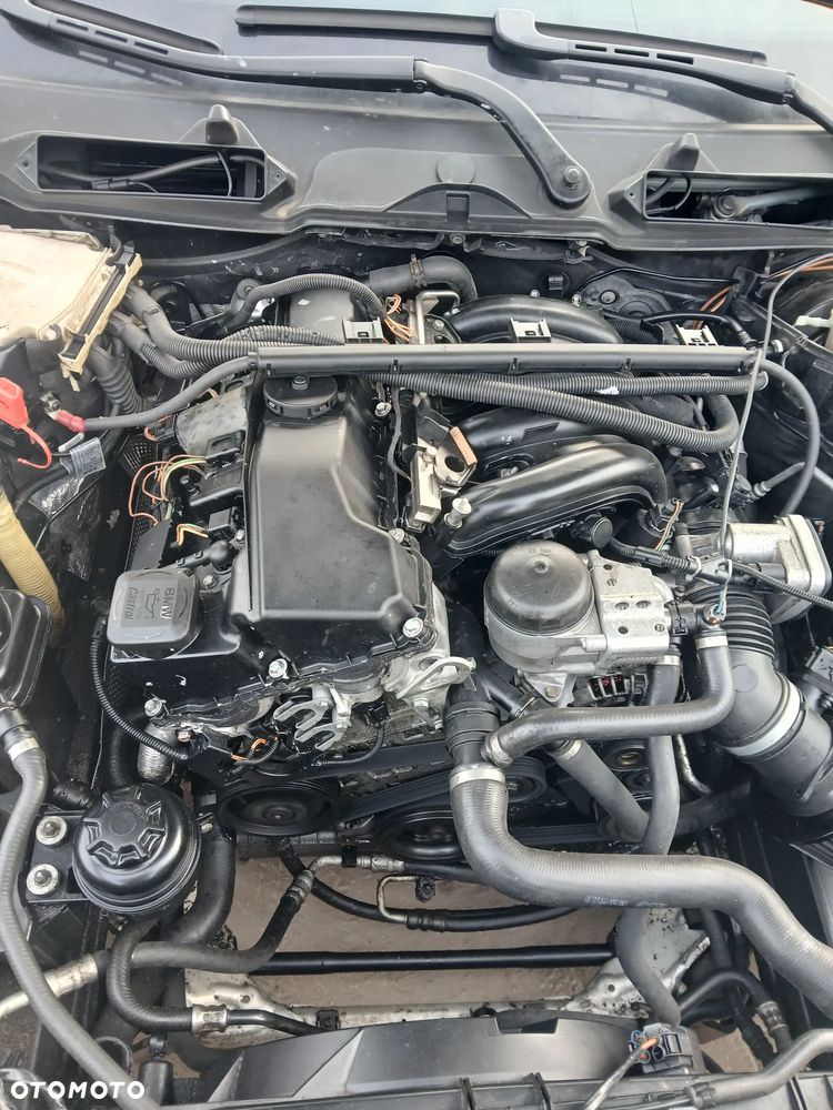 bmw e91 silnik 2.0 N46B20 skrzynia sanki belka przód tył wahacz zacisk zwrotnica maglownica - 2